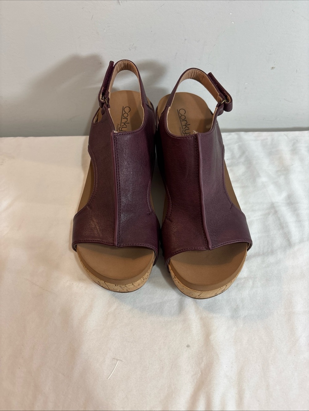 Corkys Women's Burgundy Slingback Wedge Sandals. 9/2